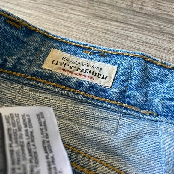 Levi’s 501 Jeans - Picture 9 of 9